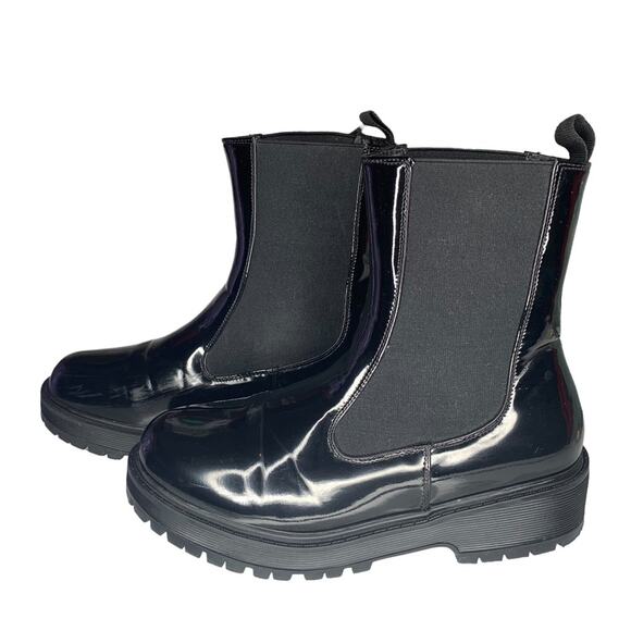 Forever 21 Women Booties Black Size 8.5 Patent Leather Elastic on sides - Picture 2 of 15